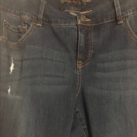 Torrid 16S jeggings distressed - Picture 5 of 7